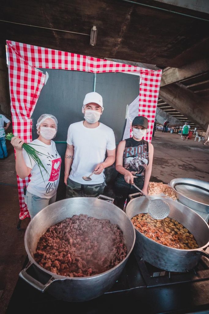 264a4ae9e7011630c4110031feec0d73d187573277f408010e2906ecc4782459 683x1024