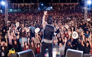 Zezé Di Camargo consolida sucesso do projeto Rústico e arrasta multidões pelo Brasil