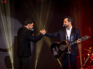 Zezé Di Camargo e Luciano batem recorde de bilheteria em Lavras e Londrina